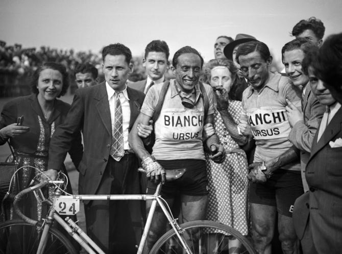 Fausto Coppi (vpravo) a jeho bratr Serse. Oba peklo severu vyhráli
