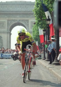 Greg LeMond na trati závěrečné časovky v roce 1989