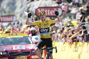 Froome vítězí v desáté etapě Tour de France 2015.