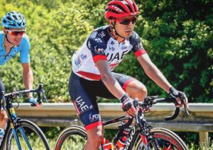 Jhon Darwin Atapuma - bojovník a smolař 18. etapy Tour de France 2017